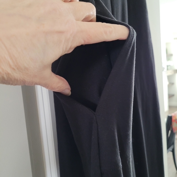 Jumpsuit With Pockets Size Medium - Picture 5 of 11